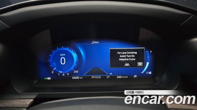 Ford Explorer 2021 — photo 8