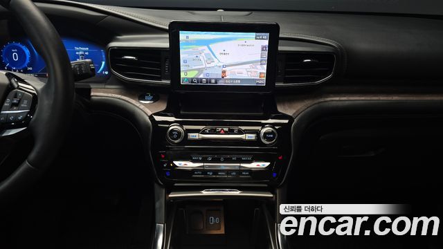 Ford Explorer 2021 — photo 14