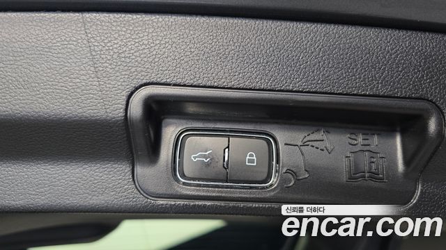 Ford Explorer 2021 — photo 20