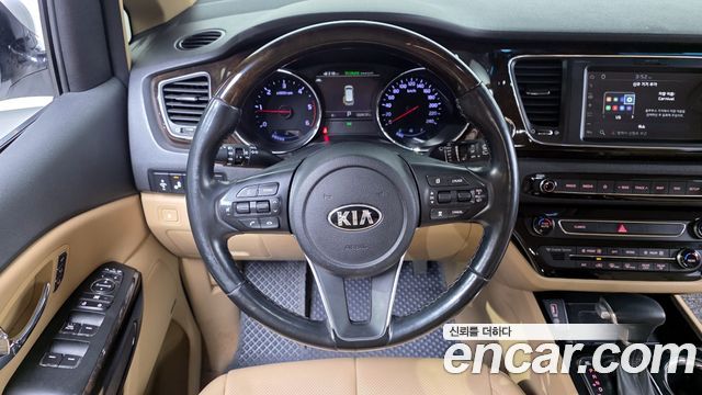 Kia Canival 2019 — photo 13