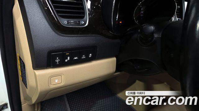 Kia Canival 2019 — photo 17