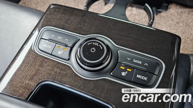 Kia K7 2013 — photo 19