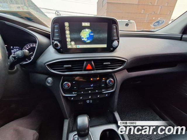 Hyundai Santafe 2019 — photo 11