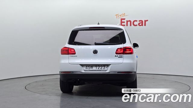 Volkswagen Tiguan 2015 — photo 4