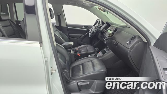 Volkswagen Tiguan 2015 — photo 11