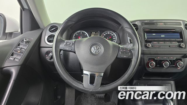 Volkswagen Tiguan 2015 — photo 13