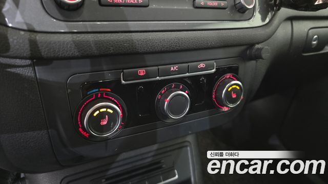 Volkswagen Tiguan 2015 — photo 18
