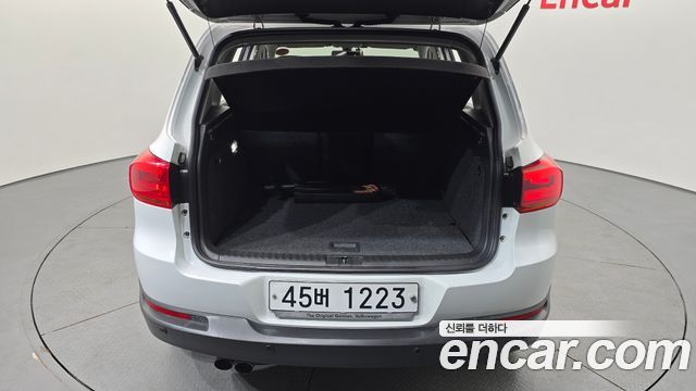 Volkswagen Tiguan 2015 — photo 20