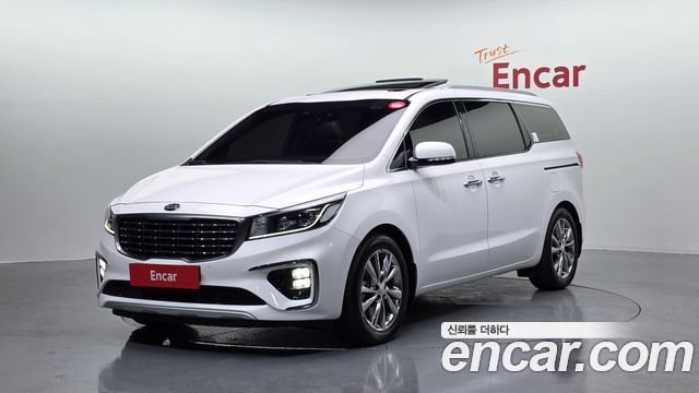 Kia Canival 2020 — photo 1