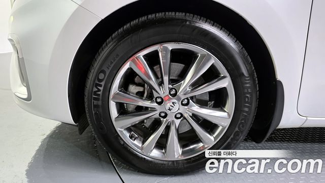 Kia Canival 2020 — photo 5
