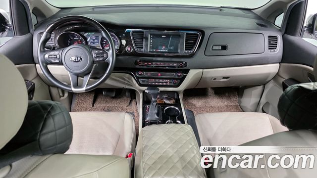 Kia Canival 2020 — photo 7
