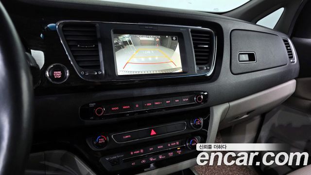 Kia Canival 2020 — photo 15