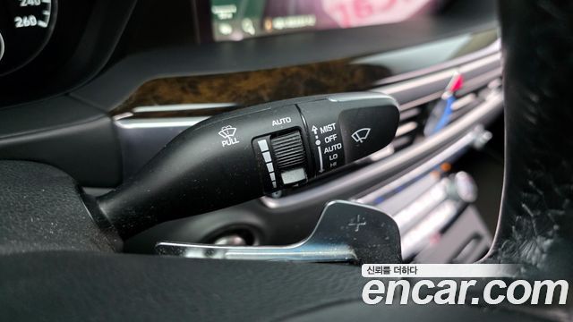 Genesis G90 2019 — photo 14