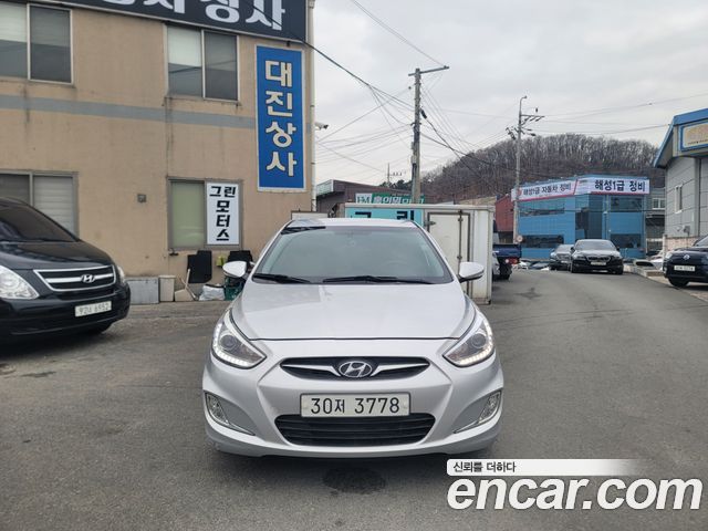 Hyundai Accent 2015 — photo 2