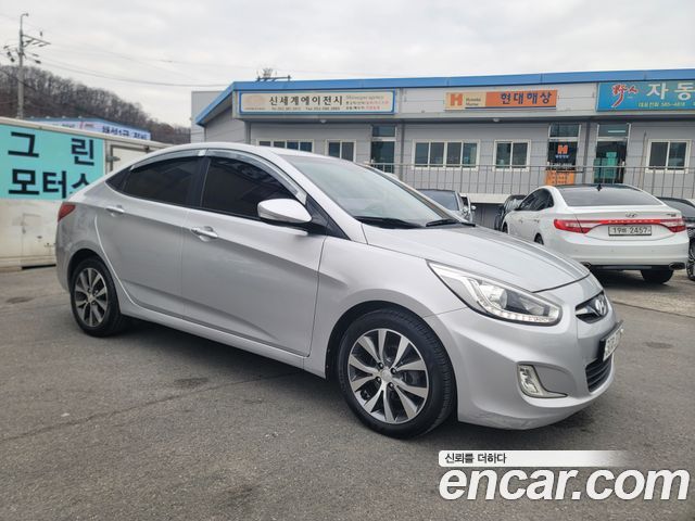 Hyundai Accent 2015 — photo 3