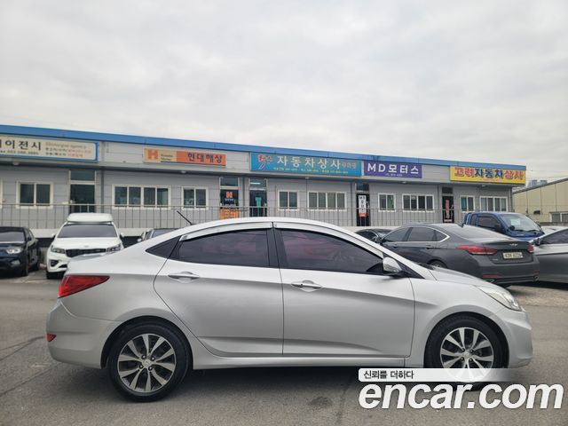 Hyundai Accent 2015 — photo 4