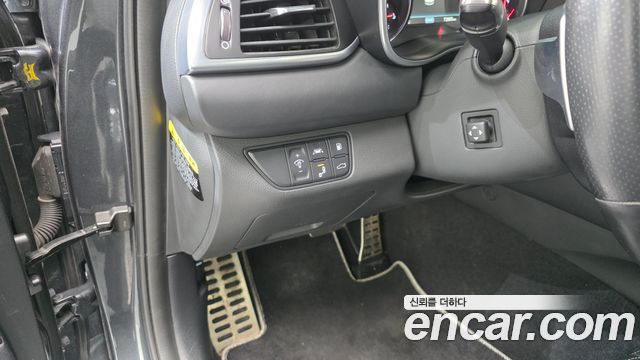 Genesis G70 2018 — photo 14