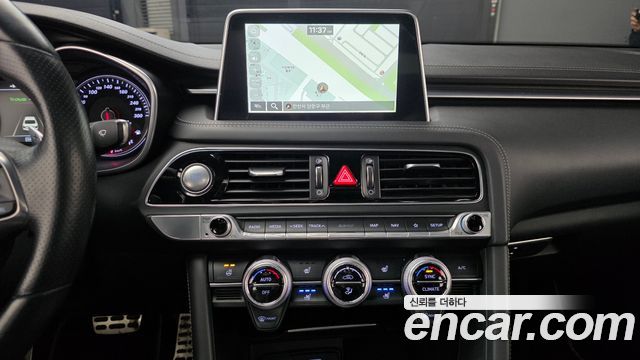Genesis G70 2018 — photo 17