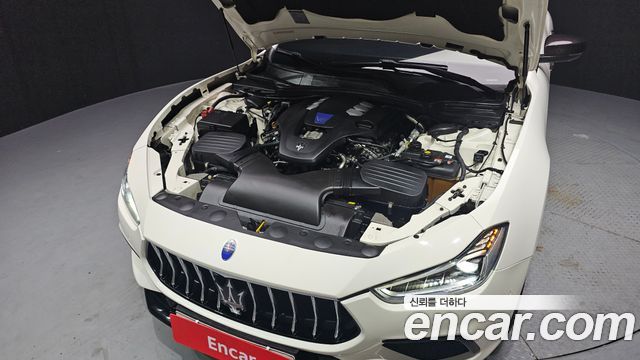 Maserati Ghibli 2019 — photo 6