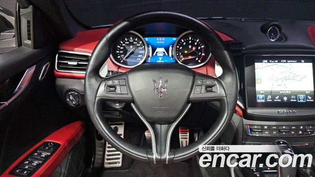 Maserati Ghibli 2019 — photo 13