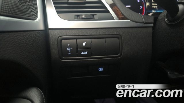 Hyundai Genesis 2016 — photo 17