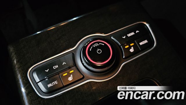 Kia K7 2013 — photo 19