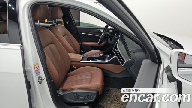 Audi A6 2021 — photo 11