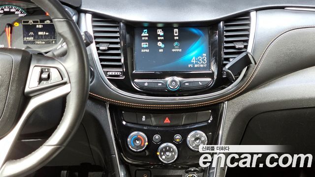 Chevrolet Korea Trax 2017 — photo 14