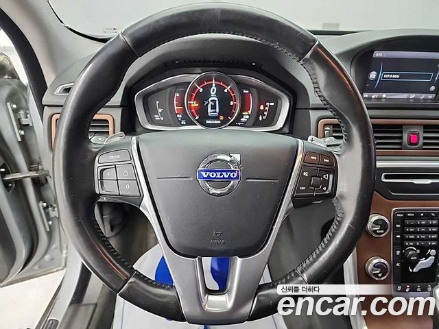 Volvo XC70 2015 — photo 9
