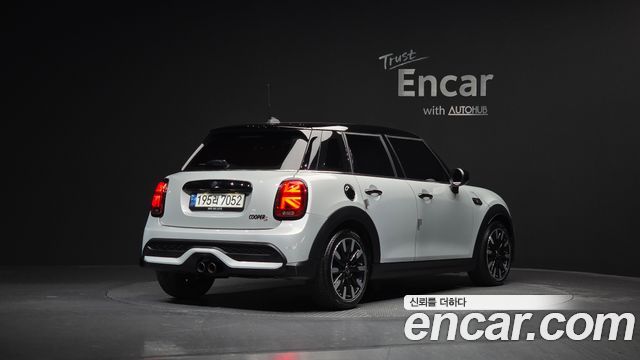 Mini Cooper 2022 — photo 2