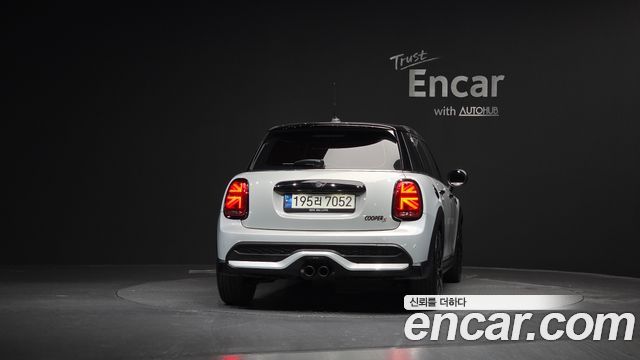 Mini Cooper 2022 — photo 4