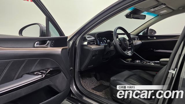 Kia K5 2022 — photo 11