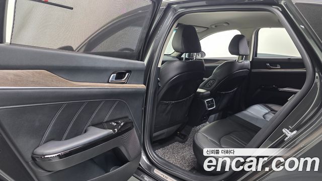 Kia K5 2022 — photo 17
