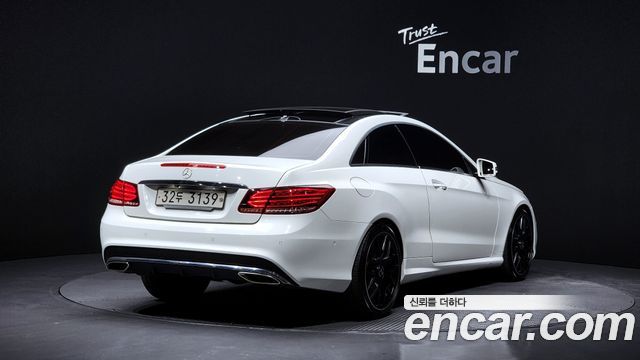 Mercedes-Benz E-Class 2015 — photo 2