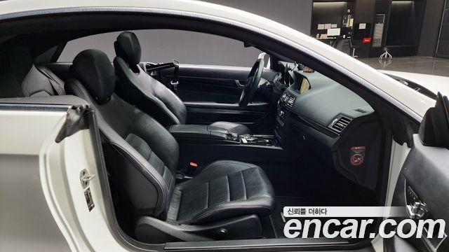 Mercedes-Benz E-Class 2015 — photo 10