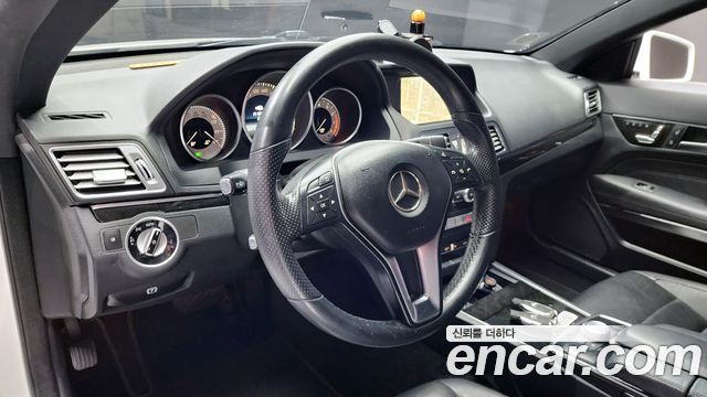 Mercedes-Benz E-Class 2015 — photo 13