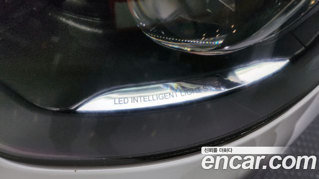 Mercedes-Benz E-Class 2015 — photo 18