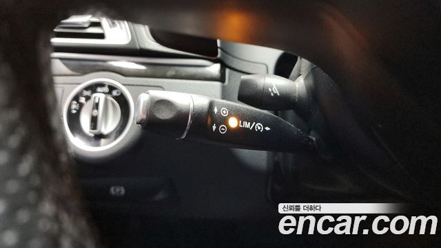 Mercedes-Benz E-Class 2015 — photo 19