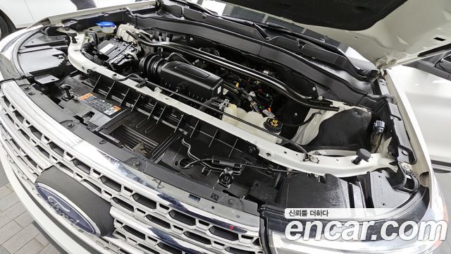 Ford Explorer 2021 — photo 6