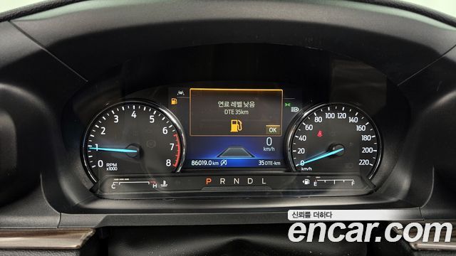 Ford Explorer 2021 — photo 8