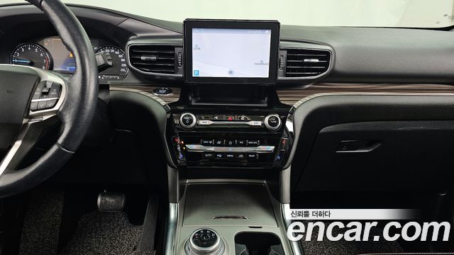 Ford Explorer 2021 — photo 14