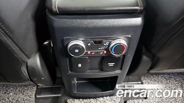 Ford Explorer 2021 — photo 18