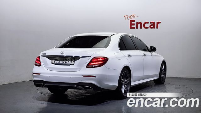 Mercedes-Benz E-Class 2019 — photo 2