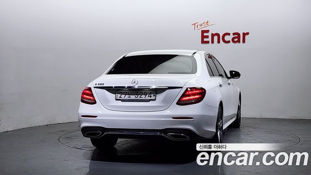 Mercedes-Benz E-Class 2019 — photo 4