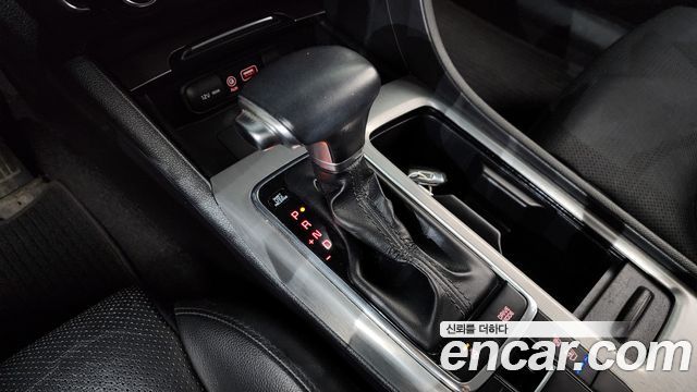 Kia K5 2016 — photo 9