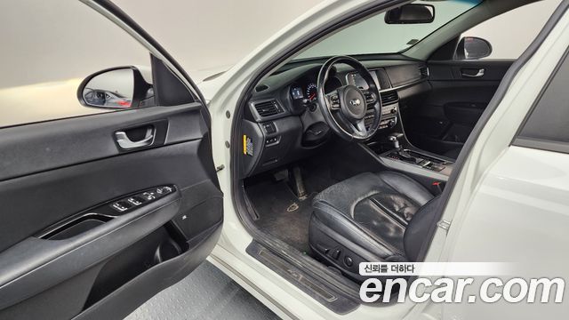 Kia K5 2016 — photo 10