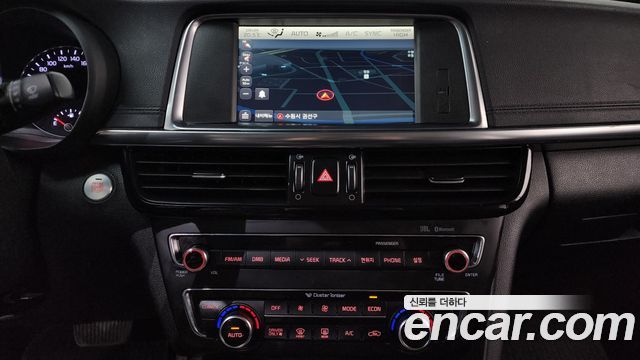 Kia K5 2016 — photo 15