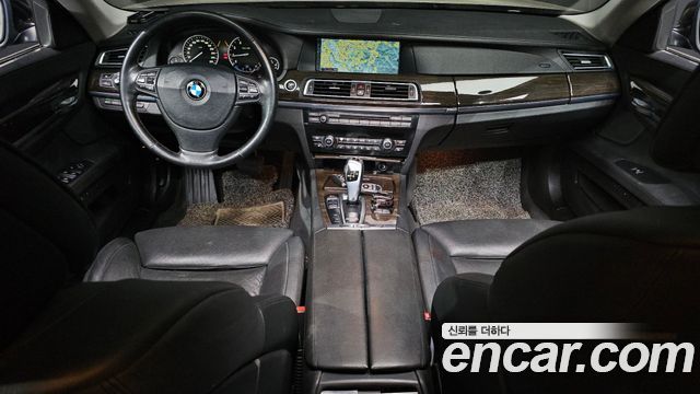 BMW 7-Series 2012 — photo 7
