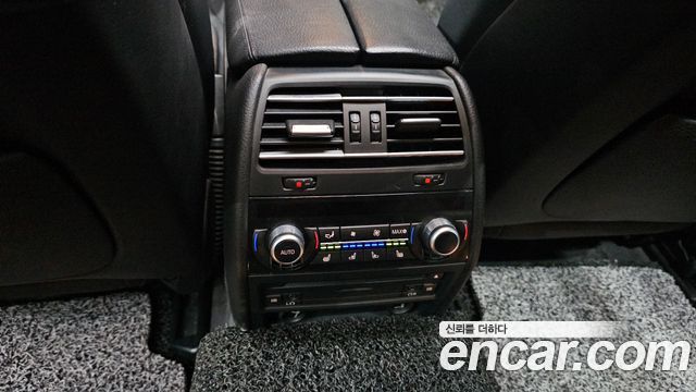 BMW 7-Series 2012 — photo 20