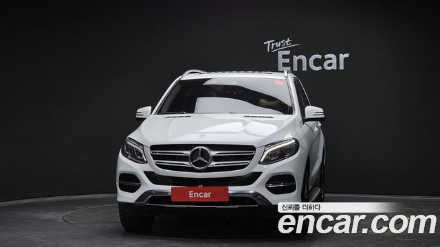 Mercedes-Benz GLE-Class 2016 — photo 3
